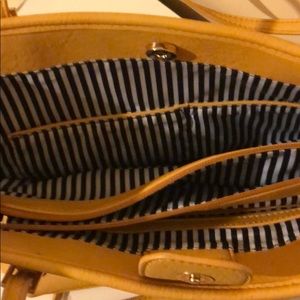 Urban Expressions Tote with detachable coin purse